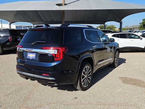 Used 2022 GMC Acadia Denali w/ Denali Ultimate Package FWD image 8
