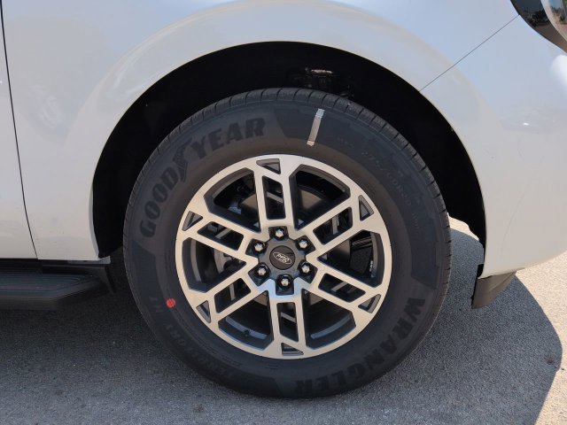 New 2026 Ford Expedition Active RWD image 10