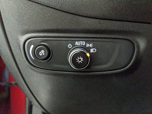 Used 2024 Chevrolet Equinox LT AWD/4WD image 13
