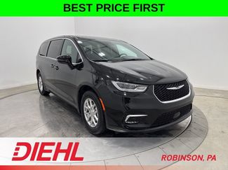 New 2026 Chrysler Pacifica Select FWD video 1