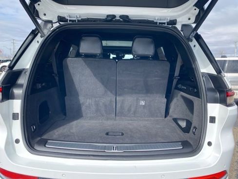 Certified 2022 Jeep Grand Cherokee L Overland w/ Luxury Tech Group IV image 13