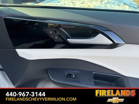 Used 2025 Volkswagen Taos S image 27