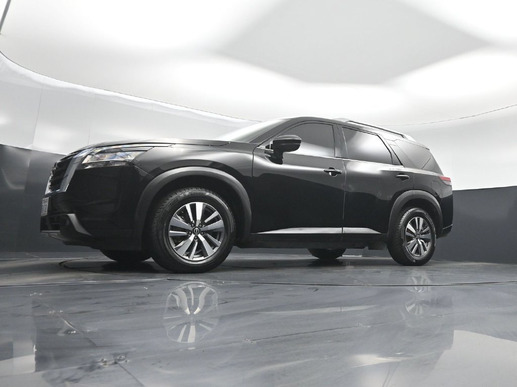 Used 2022 Nissan Pathfinder SL AWD/4WD image 48