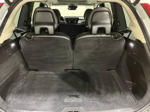 Used 2020 Volvo XC90 T5 Momentum w/ Protection Package image 23