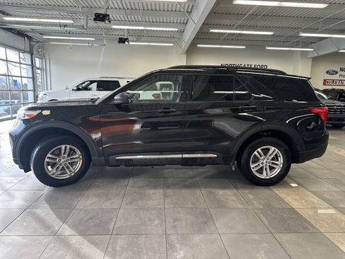 Used 2023 Ford Explorer XLT w/ Equipment Group 202A image 13