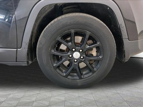 Used 2016 Jeep Cherokee Sport w/ Cold Weather Group AWD/4WD image 30