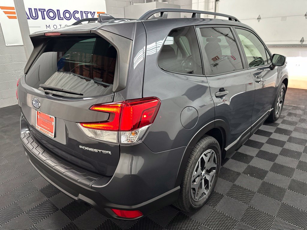 Used 2023 Subaru Forester Premium AWD/4WD image 10