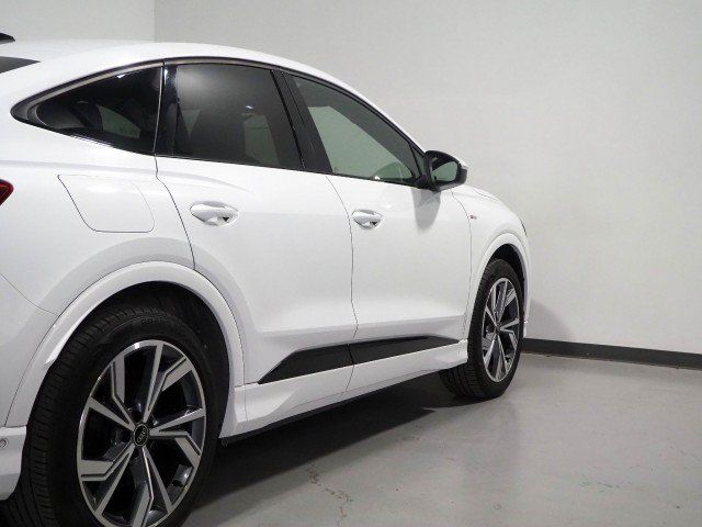 Used 2024 Audi Q4 e-tron quattro Prestige Sportback AWD/4WD image 47
