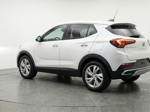 Used 2025 Buick Encore GX Preferred AWD/4WD image 6