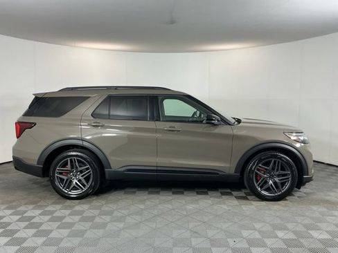 Used 2026 Ford Explorer ST w/ Sun And Sound Package AWD/4WD image 4