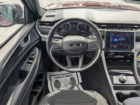 New 2025 Jeep Grand Cherokee Laredo X w/ Luxury Tech Group I image 16