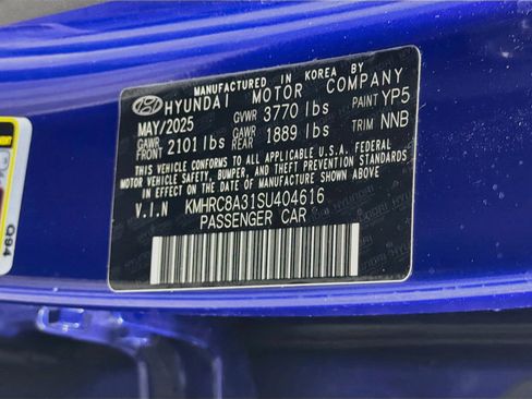 Used 2025 Hyundai Venue SEL FWD image 12