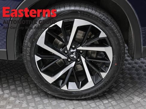 Used 2023 Mitsubishi Outlander SE AWD/4WD image 8