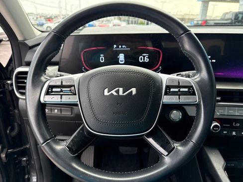 Used 2024 Kia Telluride LX image 18