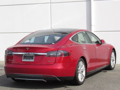 Used 2015 Tesla Model S 85D image 6