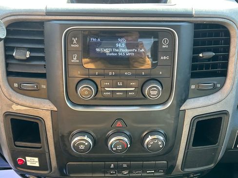 Used 2016 RAM 4500 Tradesman image 19