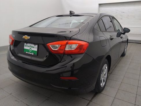 Used 2017 Chevrolet Cruze LS FWD image 9