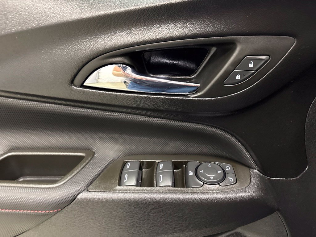 Used 2023 Chevrolet Equinox RS AWD/4WD image 15