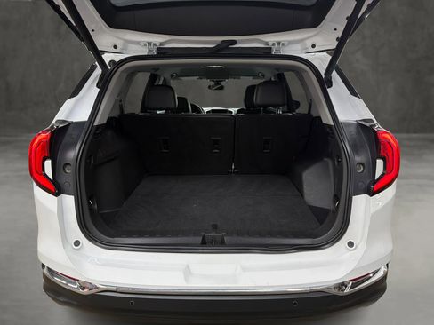 Used 2021 GMC Terrain SLT image 10