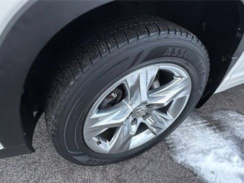 Used 2015 Toyota Highlander Limited image 9