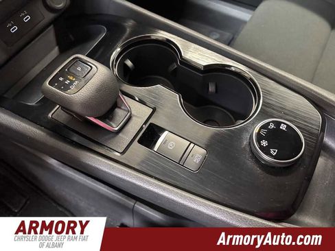 Used 2024 Nissan Rogue S image 19