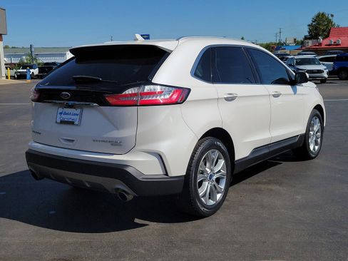 Used 2019 Ford Edge Titanium FWD image 5
