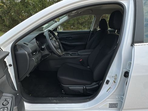 New 2025 Nissan Sentra S image 10