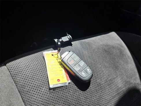 Used 2022 Dodge Challenger R/T Scat Pack w/ Plus Package image 23