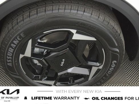 New 2026 Kia Sportage EX image 21