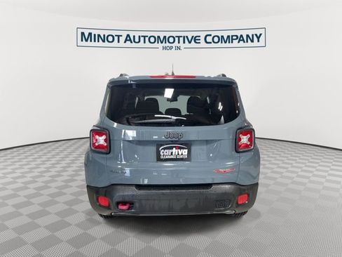 Used 2017 Jeep Renegade Trailhawk w/ Popular Equipment Group AWD/4WD image 7