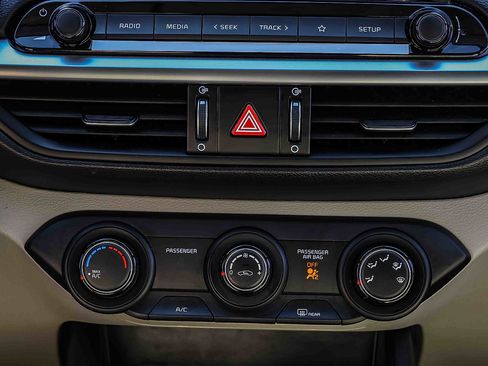 Certified 2023 Kia Forte LXS w/ LXS Technology Package FWD image 14