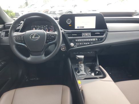 Used 2025 Lexus ES 350 w/ Premium Package image 10