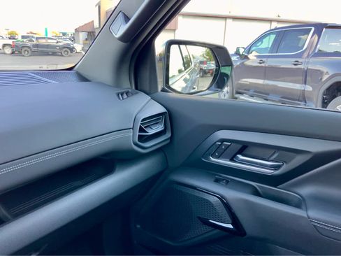 New 2026 Chevrolet Silverado EV LT image 39