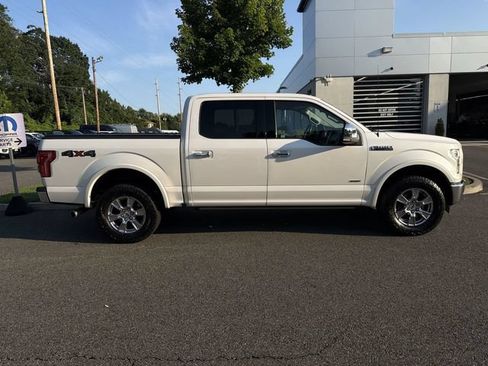 Used 2017 Ford F150 Lariat w/ Equipment Group 502A Luxury AWD/4WD image 9