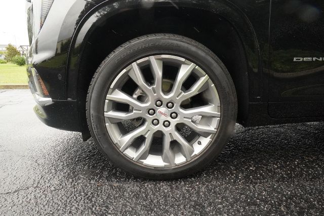 Used 2025 GMC Acadia Denali w/ Super Cruise Package FWD image 36