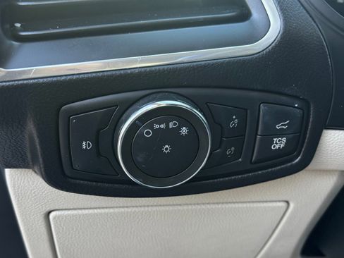 Certified 2022 Ford Edge Titanium w/ Equipment Group 301A image 32