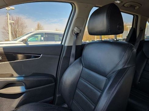 Used 2019 Kia Sorento EX AWD/4WD image 40