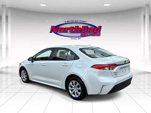 Used 2024 Toyota Corolla LE FWD image 5