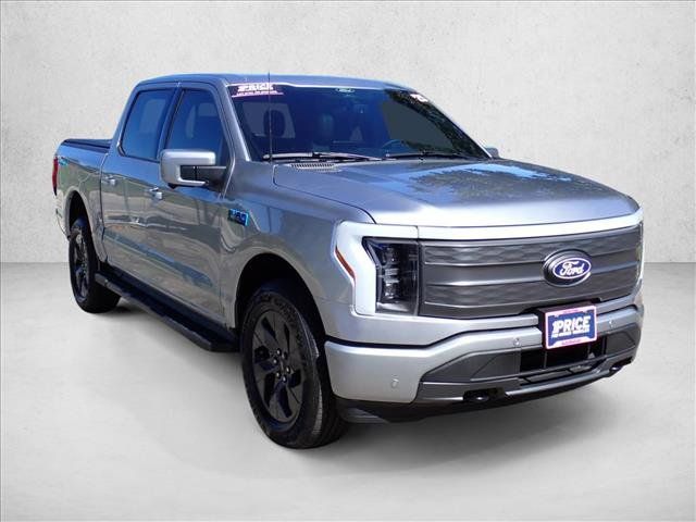 Used 2025 Ford F150 Lightning Lariat AWD/4WD image 6