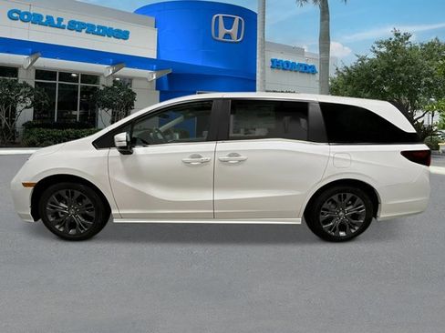 New 2026 Honda Odyssey Touring image 2