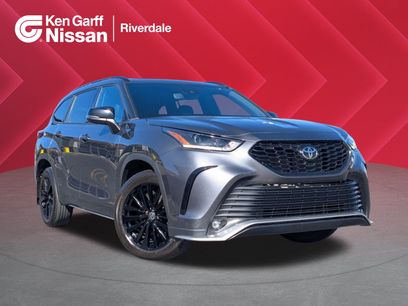 Used 2023 Toyota Highlander XSE