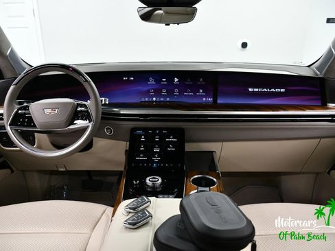 Used 2025 Cadillac Escalade Sport Platinum AWD/4WD image 36