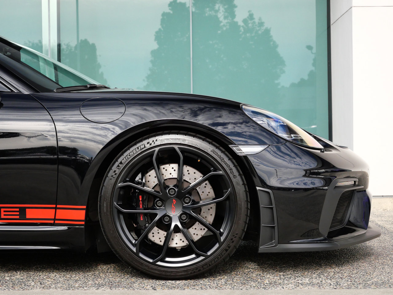 Used 2022 Porsche 718 Cayman GT4 RWD image 11