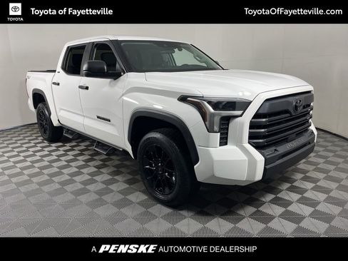 Used 2022 Toyota Tundra SR5 AWD/4WD image 15