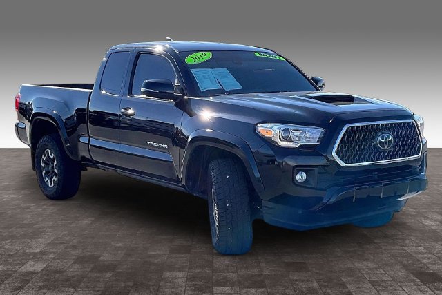 Used 2019 Toyota Tacoma TRD Sport w/ Technology Package AWD/4WD image 11