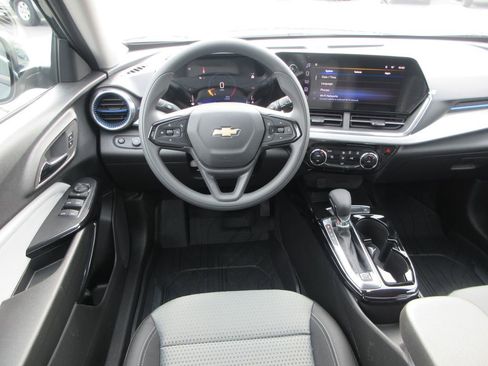 New 2026 Chevrolet Trax LT image 13