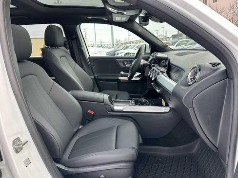 New 2026 Mercedes-Benz GLB 250 4MATIC image 10