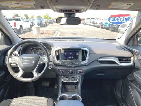 Used 2023 GMC Terrain SLE w/ Driver Convenience Package FWD image 19