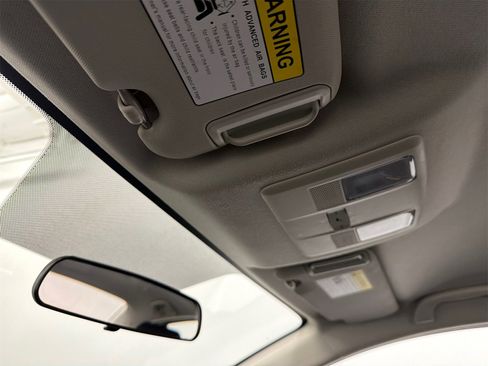 Used 2015 MAZDA MAZDA3 i Touring image 25