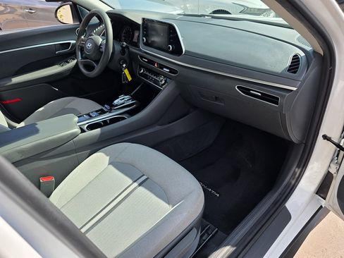 Used 2021 Hyundai Sonata SE FWD image 13
